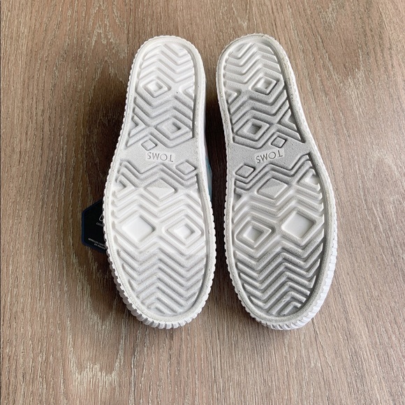 Toms Slip-on Shoes - Picture 14 of 15